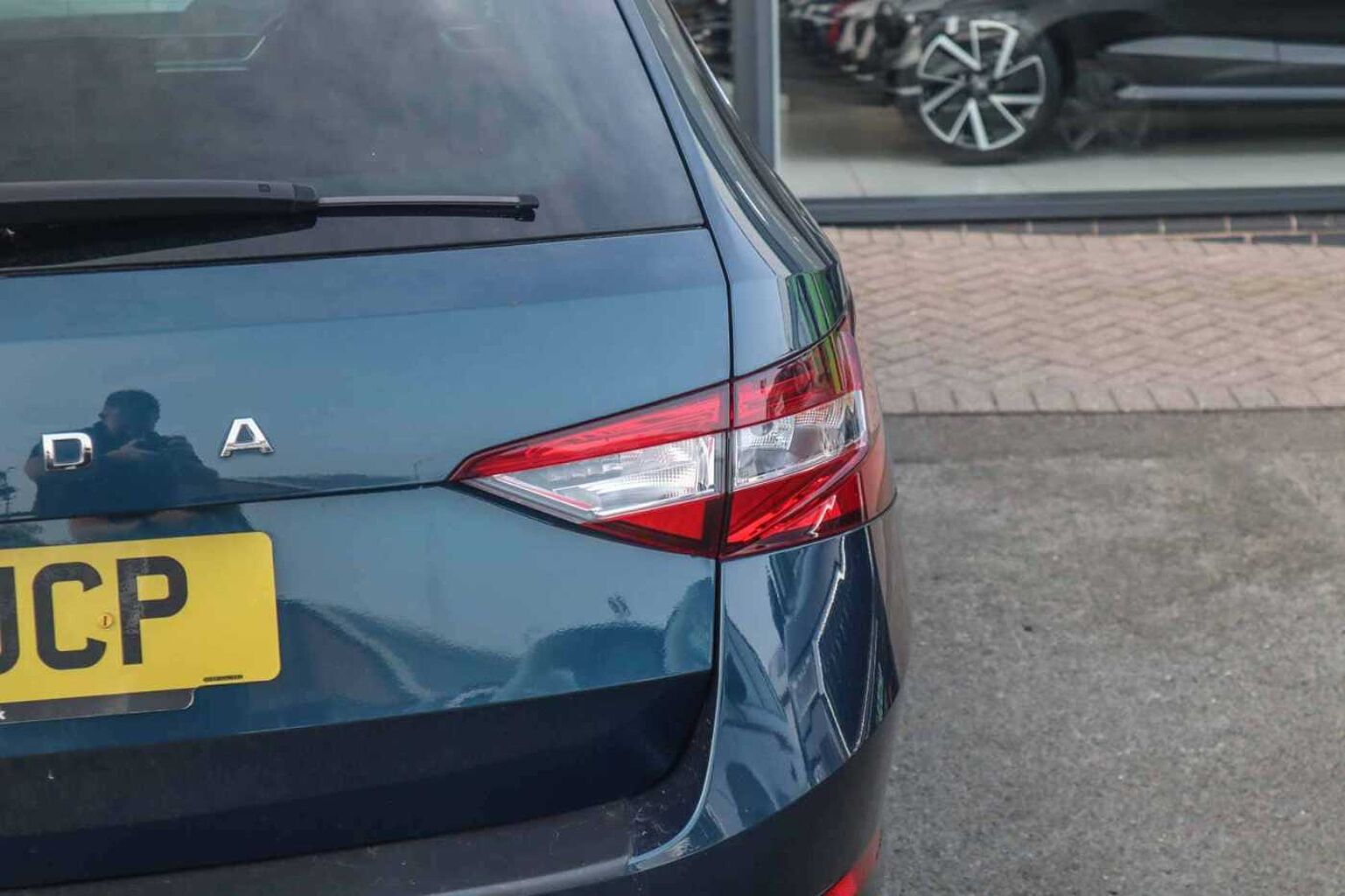SKODA Superb 2.0 TDI SE Technology Estate 5dr Diesel DSG Euro 6 (s/s) (122 ps)