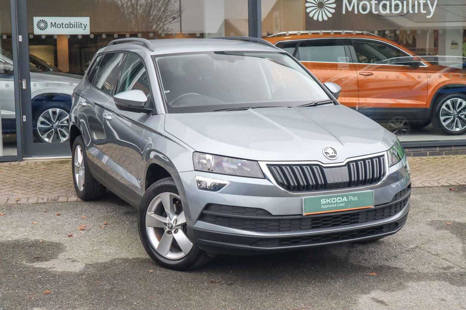 SKODA KAROQ TSI SE