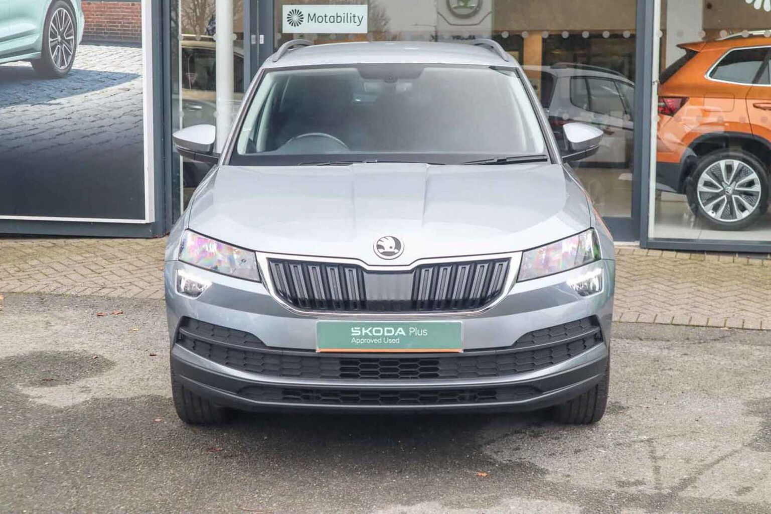 SKODA KAROQ TSI SE