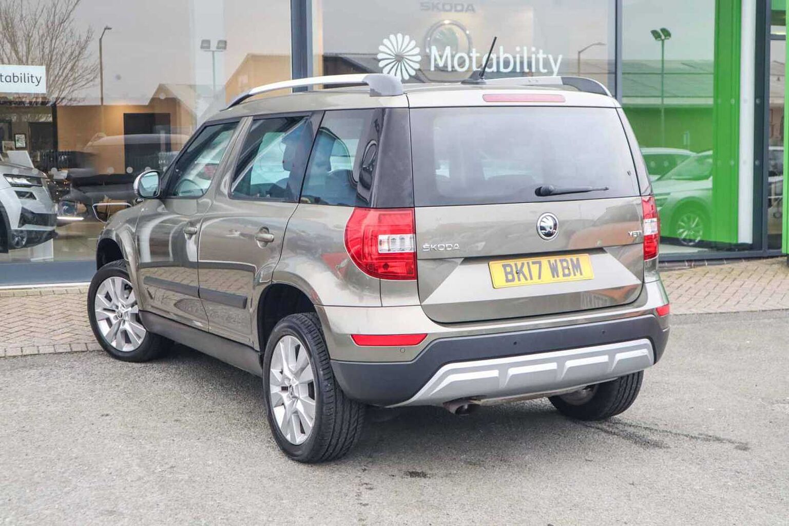 SKODA YETI OUTDOOR TSI 110 DSG SE L Drive