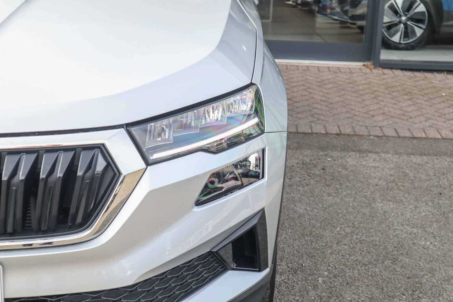 SKODA Karoq 1.0 TSI SE Drive SUV 5dr Petrol Manual Euro 6 (s/s) (110 ps)