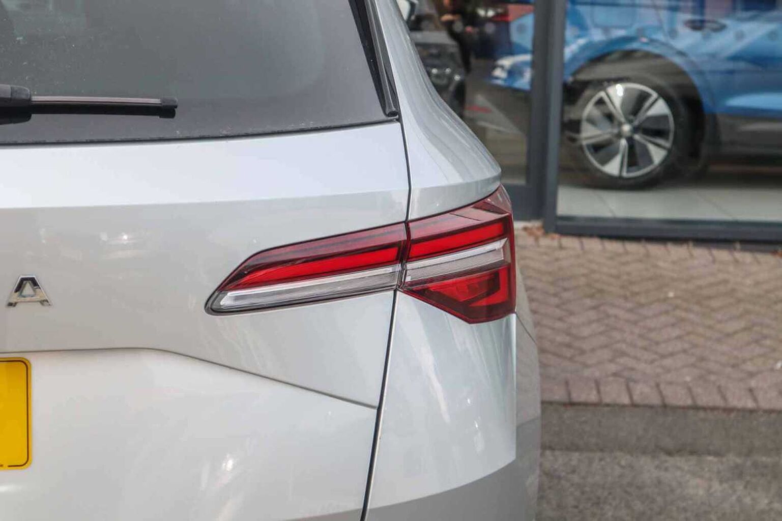 SKODA Karoq 1.0 TSI SE Drive SUV 5dr Petrol Manual Euro 6 (s/s) (110 ps)