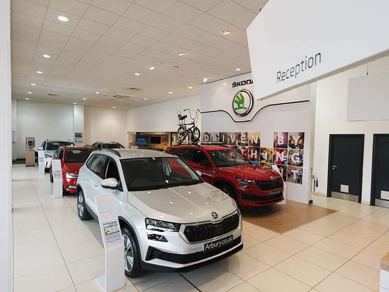 SKODA Karoq 1.0 TSI SE Drive SUV 5dr Petrol Manual Euro 6 (s/s) (110 ps)